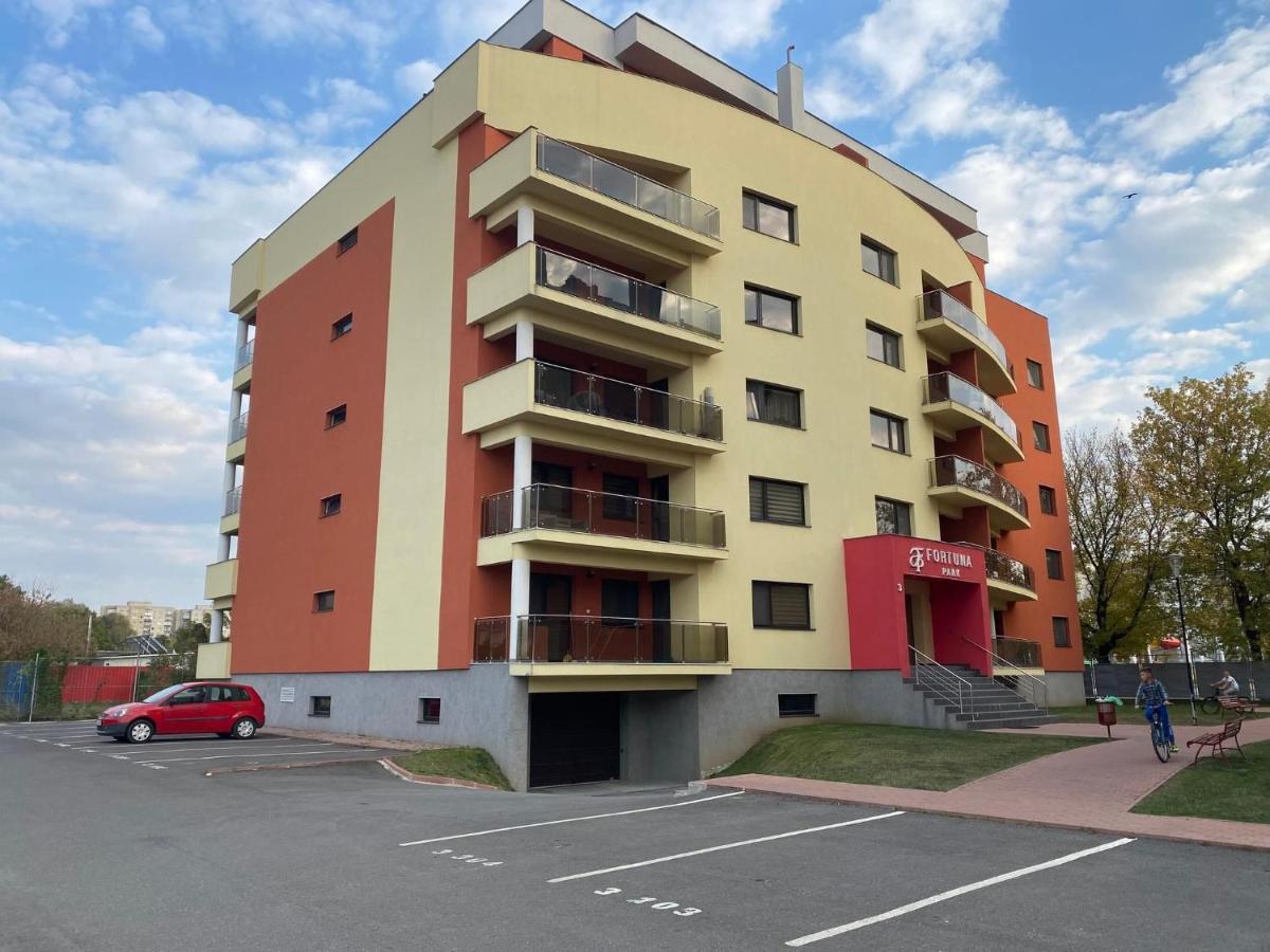 Yvett Studio-fortuna Park Appartement *